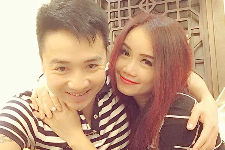 Những hình ảnh tình cảm cùng những tin nhắn đậm chất ngôn tình mà Hoàng Yến và Cao Thắng dành cho nhau khiến nhiều người phải ghen tị.