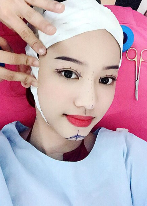 Thuy Vi tai xuat voi dien mao la lam sau scandal tu tu-Hinh-3