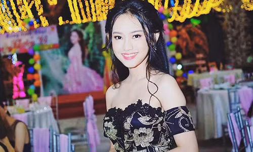 Thuy Vi tai xuat voi dien mao la lam sau scandal tu tu