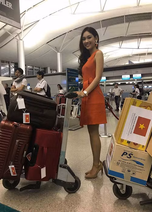 Trước đó, vào ngày 9/10, Phương Linh đã lên đường sang Nhật Bản tham gia cuộc thi Hoa hậu Quốc tế 2016. (Ảnh: Fanpage Miss International Vietnam)