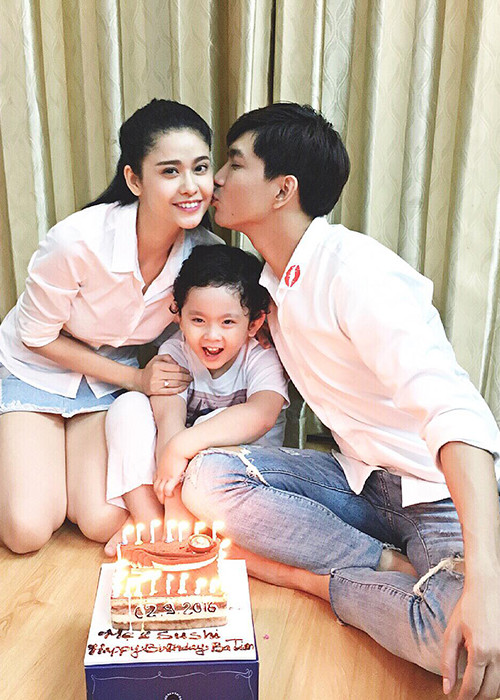 Sau màn cầu hôn của Tim dành cho vợ, nhiều fans đang rất mong chờ đám cưới của cặp đôi trai tài gái sắc này.