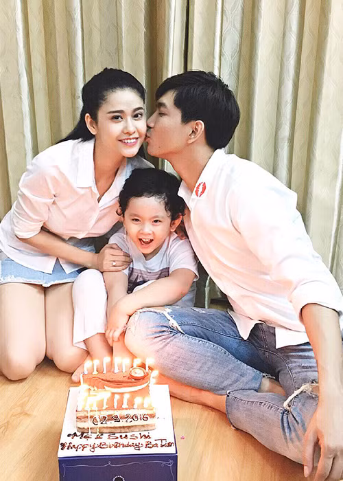 Sau màn cầu hôn của Tim dành cho vợ, nhiều fans đang rất mong chờ đám cưới của cặp đôi trai tài gái sắc này.