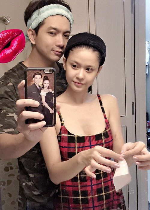 Đôi vợ chồng Tim và Trương Quỳnh Anh cũng không ngần ngại dành lời có cánh cho nửa kia của mình.