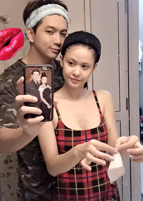 Đôi vợ chồng Tim và Trương Quỳnh Anh cũng không ngần ngại dành lời có cánh cho nửa kia của mình.