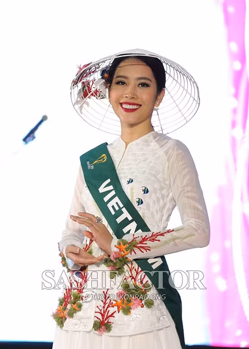 Với những nỗ lực không ngừng nghỉ, thể hiện hết mình tại cuộc thi, Nam Em đang được nhiều khán giả yêu mến. (Ảnh: SashFactor) 