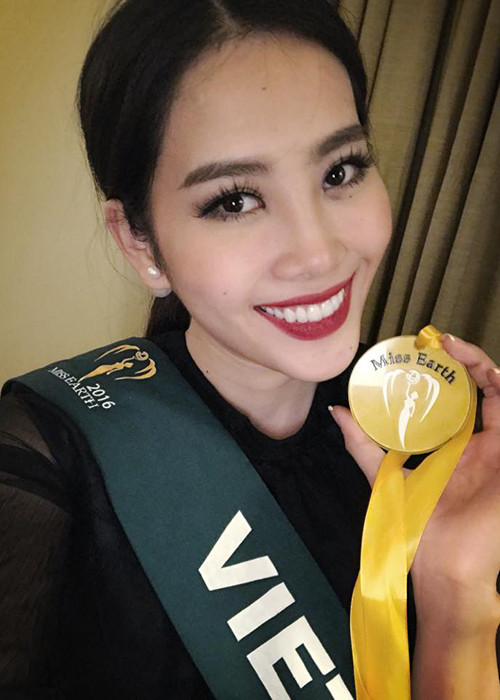 Đây là thành tích rất đáng tự hào bởi Người đẹp ảnh là một trong 4 giải thưởng phụ quan trọng nhất của cuộc thi Hoa hậu Trái đất 2016. (Ảnh: Facebook nhân vật) 