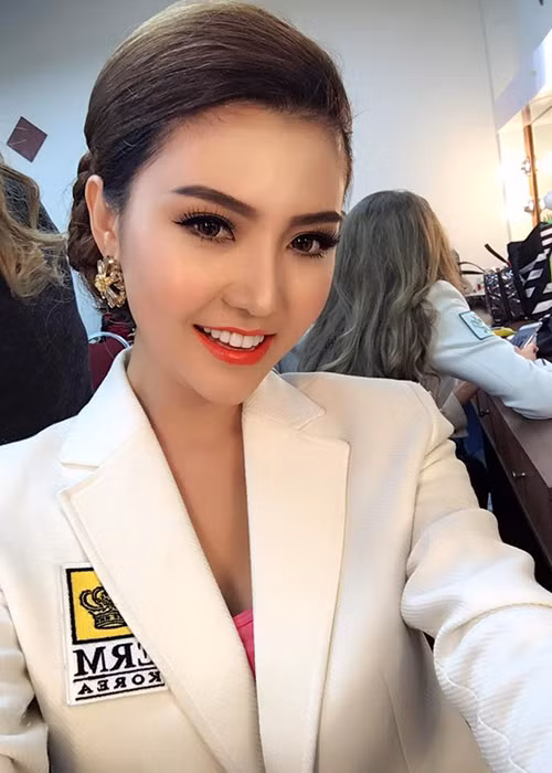 Chan dung my nhan Viet dang quang Nu hoang Sac dep Toan cau-Hinh-4