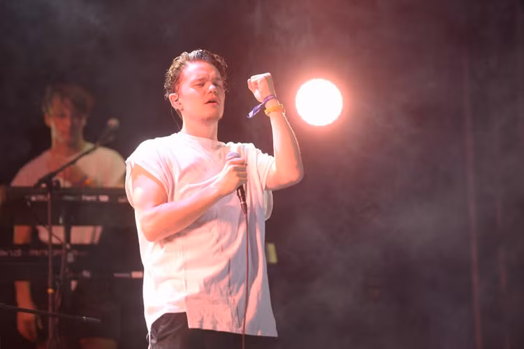 Đêm khai mạc Lễ hội âm nhạc quốc tế Gió Mùa 2016 còn có các tiết mục đến từ các nghệ sĩ nước ngoài: nhóm Kite (Thụy Điển), ca sĩ Saveus (Bắc Âu), DJ Brezel Goring (Đức), DJ Julien Sato &amp; VJ 100LDK (Nhật Bản).