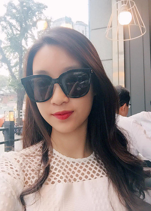 Cuối tháng 9 vừa qua, Mỹ Linh lần đầu xuất ngoại sau đăng quang khi sang Hàn Quốc tham gia buổi giao lưu nghệ thuật “Tôi yêu Tổ quốc tôi”.