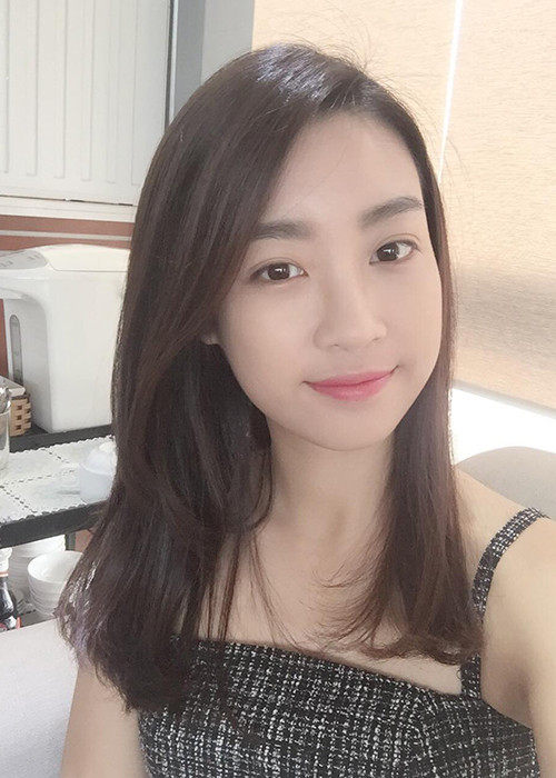 Mới nhất, Đỗ Mỹ Linh khoe hình ảnh trẻ trung, xinh đẹp hơn sau khi cắt tóc ngắn.