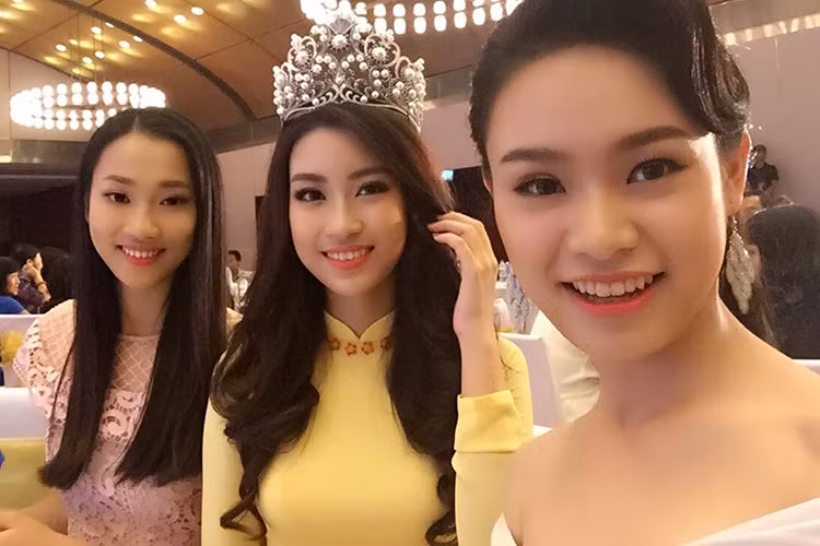 Sự thay đổi về mái tóc của Đỗ Mỹ Linh để có vẻ ngoài năng động, hiện đại hơn nhận được lời khen ngợi từ người hâm mộ.