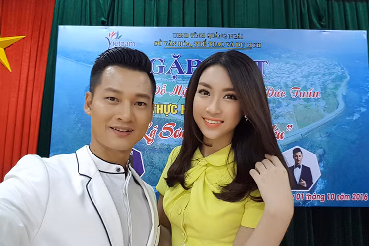 Sau khi mở lại trang cá nhân, Hoa hậu Đỗ Mỹ Linh thường xuyên cập nhật thông tin và hình ảnh mới nhất của mình tới người hâm mộ.