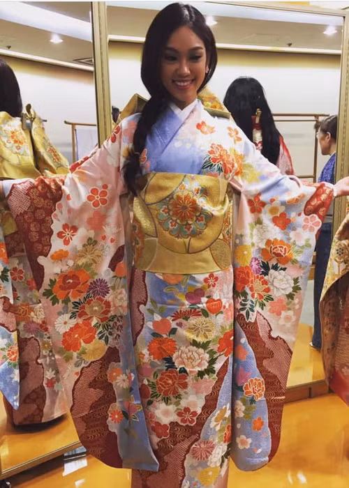 Đại diện của Việt Nam tự tin diện trang phục truyền thống của người phụ nữ đất nước mặt trời mọc. (Ảnh: Miss International Vietnam)