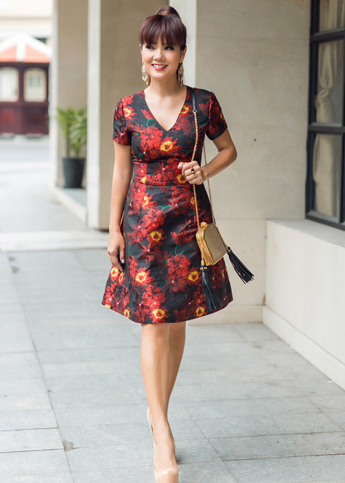 Kiều Khanh diện những mẫu trang phục bắt mắt nằm trong bộ sưu tập mới nhất của NTK Đỗ Mạnh Cường.