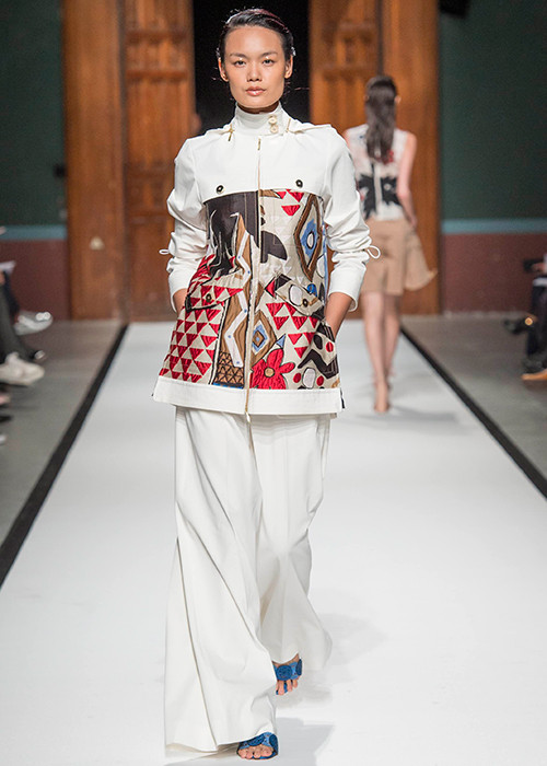 Tại Việt Nam, Lê Thanh Thảo vốn được đánh giá là một trong những mẫu trẻ triển vọng với gương mặt cá tính, thần thái cuốn hút và hình thể tương đối chuẩn.