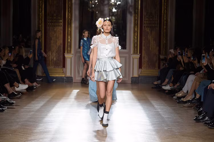 Bước ra từ cuộc thi Vietnam’s Next Top Model 2012, người mẫu Lê Thanh Thảo đã sang Pháp tìm kiếm cơ hội phát triển sự nghiệp người mẫu quốc tế.