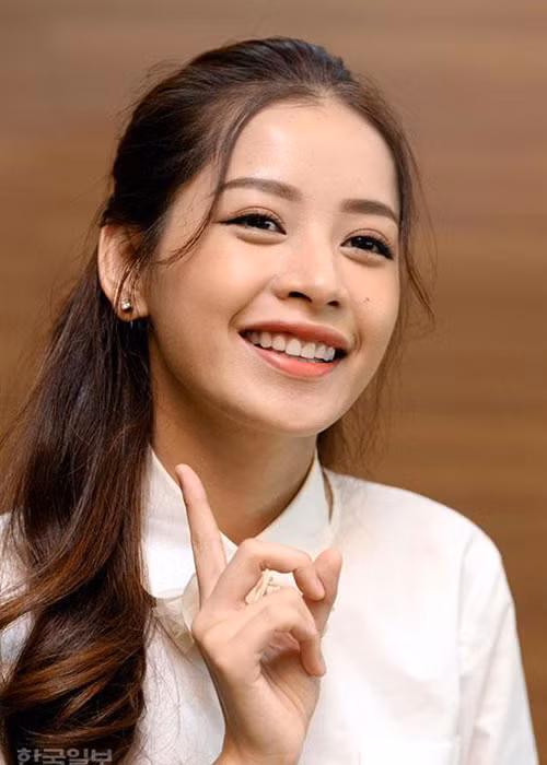 Đặc biệt, tờ Hanbook Ilbo gọi nữ diễn viên phim “5S Online” là Kim Tae Hee Việt Nam chứng tỏ dành sự ưu ái đặc biệt cho cô. (Ảnh: Phununews)