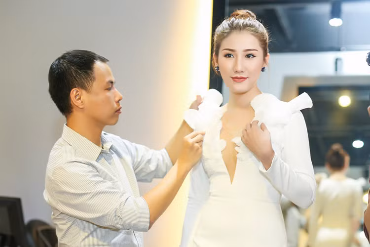  Á hậu Bảo Như hiện đang tham gia cuộc thi Miss Intercontinental 2016 (Hoa hậu Liên lục địa) được tổ chức tại Sri Lanka. 