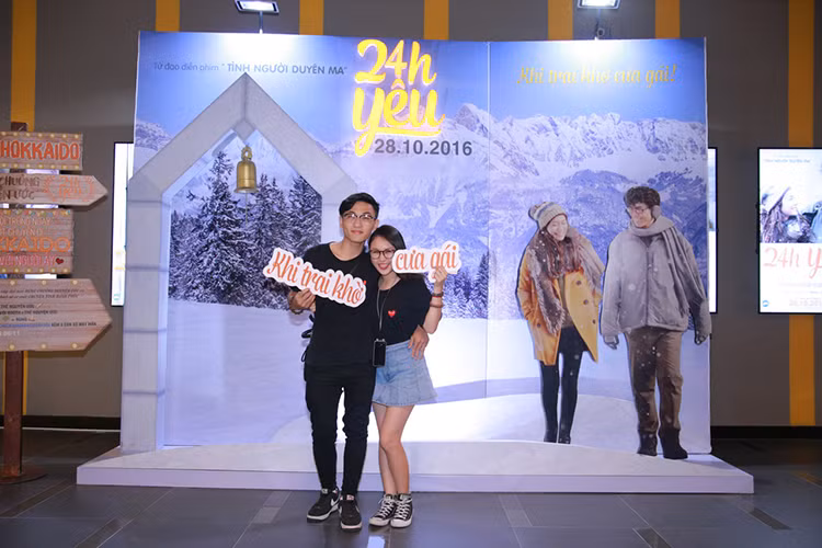 Buổi ra mắt phim “24h yêu” vừa diễn ra tại Hà Nội và TP HCM. Đến tham gia sự kiện, Thiện Thanh - con gái diva Thanh Lam được bạn trai tháp tùng. 