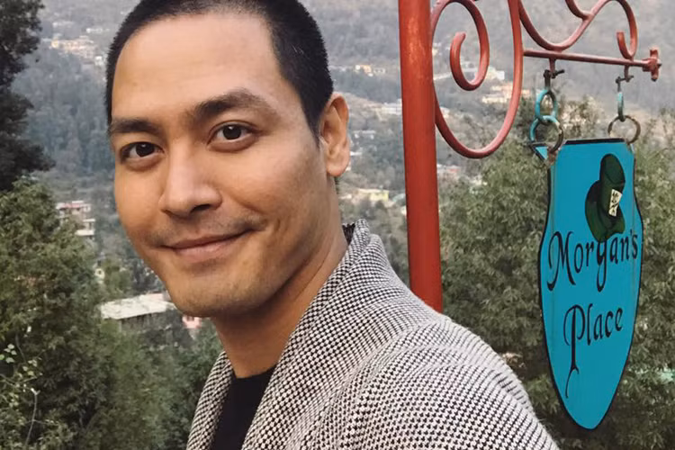 Mới đây, trên trang cá nhân, MC Phan Anh khoe hình ảnh của mình trong chuyến hành hương về đất Phật. (Ảnh: Facebook nhân vật)