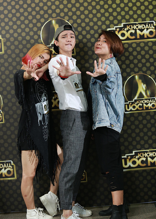 Buổi sơ tuyển “Khởi đầu ước mơ” còn là cuộc hội ngộ của những gương mặt quen hoặc nghệ sĩ từng tham gia các chương trình truyền hình thực tế khác. 