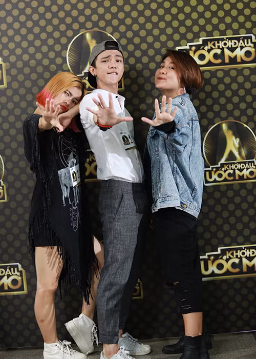 Buổi sơ tuyển “Khởi đầu ước mơ” còn là cuộc hội ngộ của những gương mặt quen hoặc nghệ sĩ từng tham gia các chương trình truyền hình thực tế khác. 