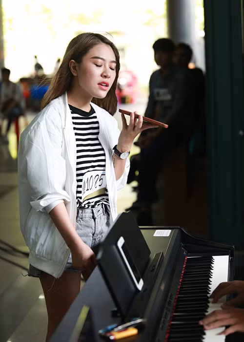 “Bản sao Hari Won” cũng cho biết thêm, lý do đến với cuộc thi này là vì thí sinh được quyền lựa chọn nhà sản xuất. 