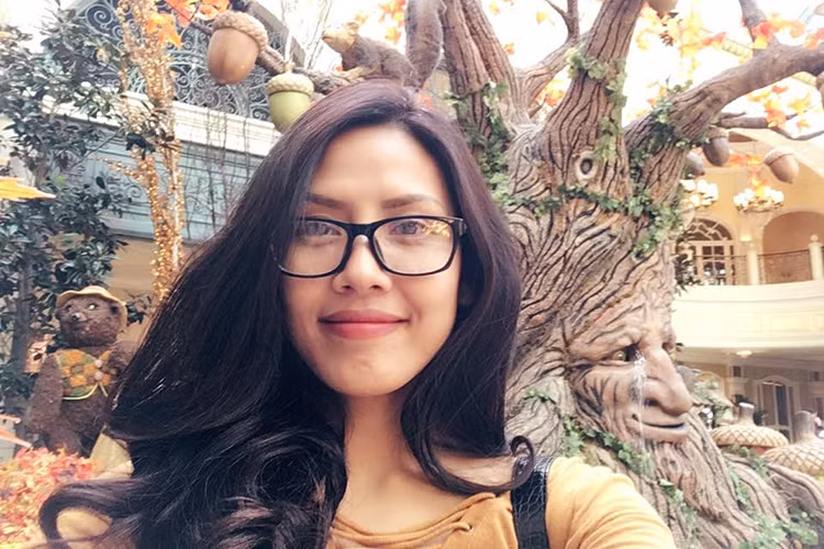 Sau chung kết Hoa hậu Hòa bình Quốc tế 2016 diễn vào sáng ngày 26/10 (giờ Việt Nam), Nguyễn Thị Loan chưa vội trở về nước. (Ảnh: Facebook nhân vật) 