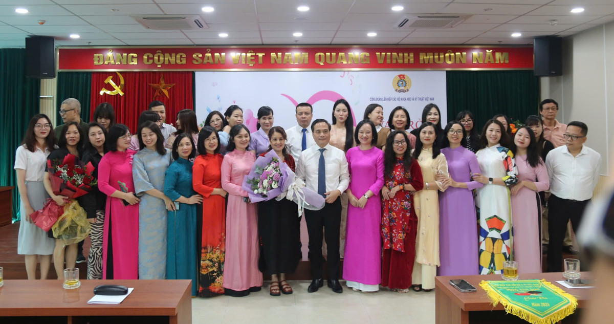 Cảm xúc của người mẹ là cảm xúc của gia đình - Hình 2 Cam xuc cua nguoi me la cam xuc cua gia dinh-Hinh-2