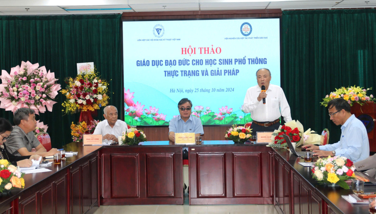 Hoc sinh duoc giao duc dao duc se biet cach ung xu dung muc