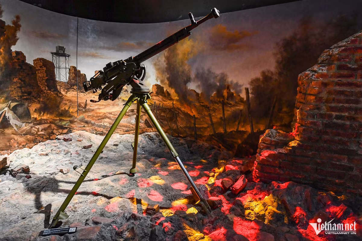 Can canh hien vat dac biet trong Bao tang Lich su quan su sap mo cua-Hinh-6