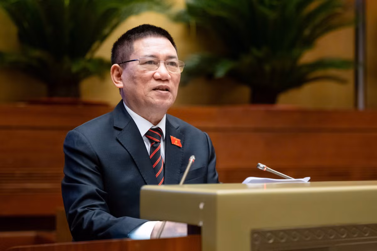 Ra soat, bo sung quy dinh hanh vi thao tung thi truong chung khoan