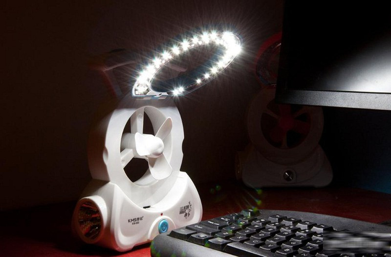  Sạc trong khoảng 15 - 24 tiếng: Khi mới mua về, hãy đảm bảo sạc khoảng 15-24 tiếng (tùy từng loại khác nhau sẽ có thời lượng sạc khác nhau) để đảm bảo ắc quy được nạp đủ năng lượng. Những lần sau bạn chỉ cần sạc đầy là có thể sử dụng. 