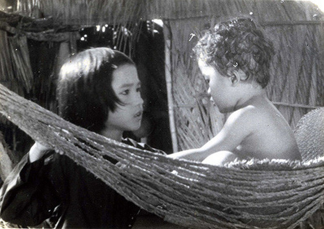 Phim đoạt giải Bông sen vàng tại Liên hoan phim Việt Nam năm 1980 và giải thưởng Lọ hoa pha lê tại Liên hoan phim quốc tế Karlovy Vary (Tiệp Khắc) năm 1980. 