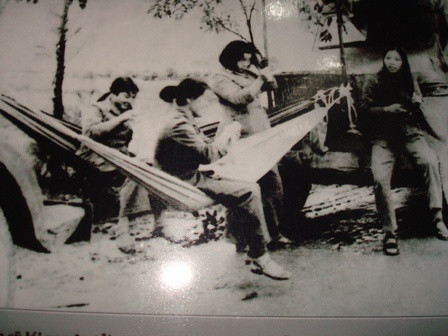 Nhà thơ Phạm Tiến Duật sáng tác Bài thơ Trường Sơn Ðông, Trường Sơn Tây sáng tác cuối năm 1969 tại một làng nhỏ bên bờ sông Son của tỉnh Quảng Bình, làng Cổ Giang, một làng nghèo khó mà nề nếp. Cái làng ấy ở không xa nơi cổng đường 20 xe ngang dãy núi Trường Sơn.