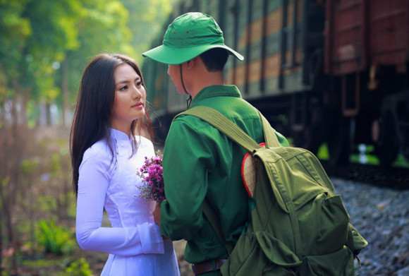 Theo lời ông Khanh kể lại, liệt sỹ Trần Thị Bắc là vợ ông. Vợ chồng son cưới được hai ngày thì chia tay, ông Khanh theo đơn vị chuyển quân đến địa điểm mới, chị Bắc trở về quê nhà Phù Linh. (Ảnh minh họa)