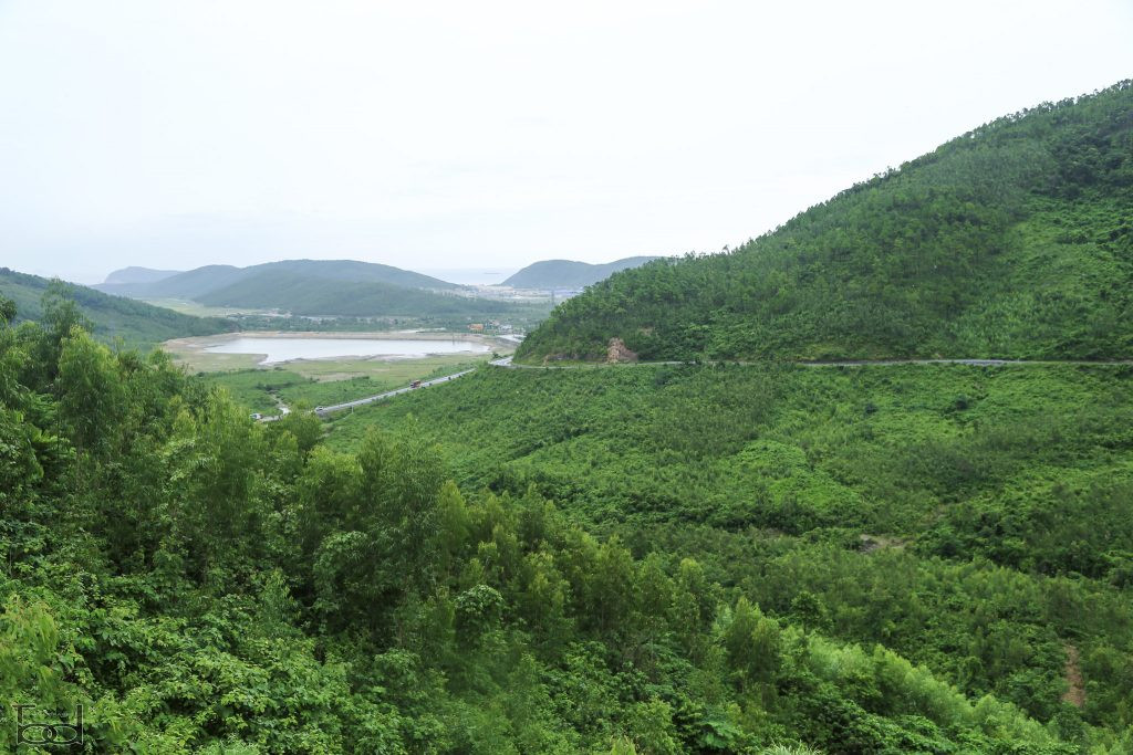 Ngày nay, đã có một đường hầm xuyên đèo, dài gần 500m, được xây dựng hiện đại và kiên cố với 6 làn xe lưu thông, song có rất nhiều người vẫn giữ thói quen đi qua đèo để tận hưởng sự khoáng đạt của cây cỏ đất trời, để cảm nhận những thanh âm trong trẻo từ tự nhiên đầy thi vị.