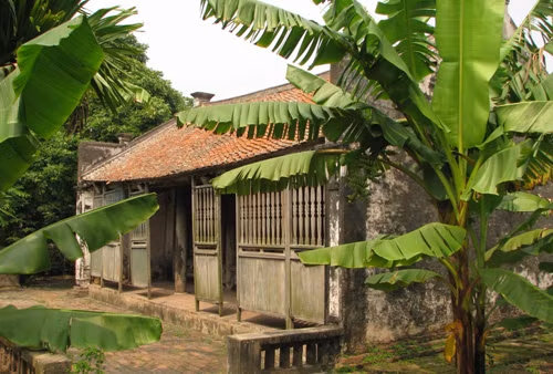 Ngoài ra, các tác phẩm khác như Lão Hạc, Trăng sáng... cũng được cho là lấy cảm hứng từ những nhân vật, cuộc sống thực. Đây chính là lý do địa danh làng "Vũ Đại"- làng Đại Hoàng, tổng Cao Đà, huyện Nam Sang, phủ Lý Nhân - nay là thôn Nhân Hậu, xã Hòa Hậu, huyện Lý Nhân, Hà Nam nổi tiếng khắp nơi.