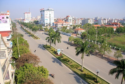 Với diện tích tự nhiên 3.895 km², dân số trên 1,8 triệu người, hiện tỉnh có 9 đơn vị hành chính cấp huyện và 1 thành phố.