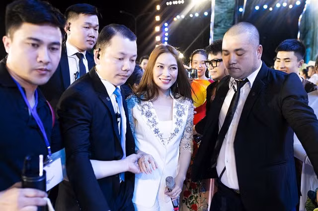 Mức cát-xê của sao Việt nổi tiếng hiện tại dao động khoảng 230-460 triệu đồng/lần tham dự sự kiện. (Ảnh: Minh họa)