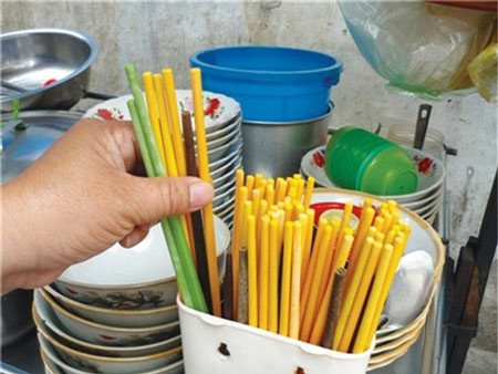 Theo những ký hiệu trên bạn không sử dụng lại sản phẩm nhựa được đánh số 3, 6, 7.