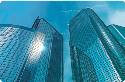 Một nhược điểm nữa là khả năng cách nhiệt dễ bị giảm theo thời gian, dễ bị bay màu, loang màu. Đặc biệt, do phải tiếp xúc với nhiệt độ cao nên rất dễ bị bong tróc, ố vàng làm mất thẩm mỹ và tốn kém chi phí thi công lại.