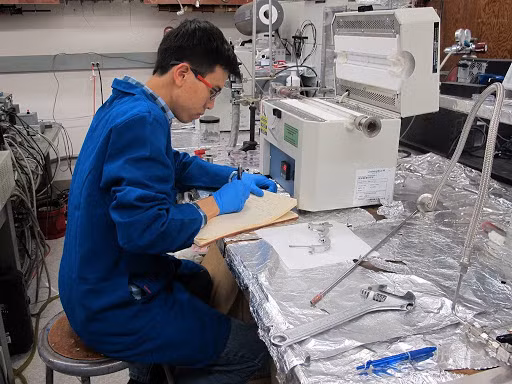 Duong den NASA cua cuu nha leo nui Olympia Vuong Thien Huy-Hinh-2