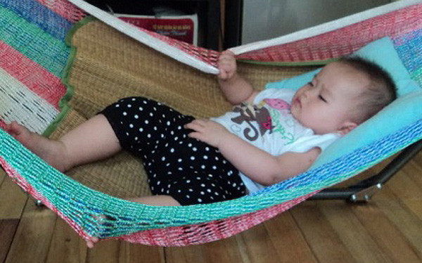 Ngày nay, võng vẫn là vật dụng được nhiều người sử dụng, nhất là vào ngày hè với độ thoáng, mát và dễ kê đặt trong nhà.