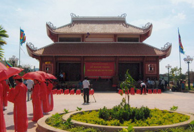 Nghiên cứu về Đô đốc Bùi Thì Xuân, hầu hết các nhà sử học đều kết luận, đó là một nữ tướng đặc biệt dũng mãnh, có tài thao lược, tận trung tận hiếu với vua, hết lòng vì nghĩa phu thê, hiên ngang, lẫm liệt trước kẻ thù, coi cái chết nhẹ tựa lông hồng.