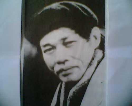 Nhận xét về Nguyễn Minh Châu, nhà phê bình văn học người Nga, Nikolai Nikulin: "Niềm tin vào tính bất khả chiến bại của cái đẹp tinh thần, cái thiện đã được khúc xạ ở chỗ, anh (Nguyễn Minh Châu) đã tắm rửa sạch sẽ các nhân vật của mình, họ giống như được bao bọc trong một bầu không khí vô trùng".