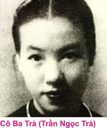 Sau đó, cô Ba lao vào ăn chơi, cờ bạc dẫn đến mất hết gia sản. Không có tài liệu nào nói về năm mất của cô Ba Trà, nhưng có thông tin bà qua đời trong nghèo khổ và cô đơn một mình ở gầm cầu thang của một chung cư tại Sài Gòn.