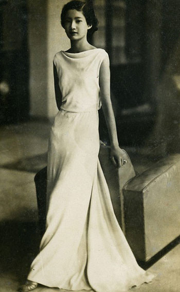 Nhiều tài liệu cho rằng trước khi trở thành chính cung hoàng hậu của vua Bảo Đại, bà Nam Phương đã 3 lần giành được giải hoa hậu Đông Dương. Tuy vậy, theo nghiên cứu của nhà sử học không có cuộc thi nào mang tên Hoa hậu Đông Dương. Do đó có thể danh hiệu này được người dân trao tặng cho hoàng hậu vì yêu quý nhan sắc tuyệt trần của bà.