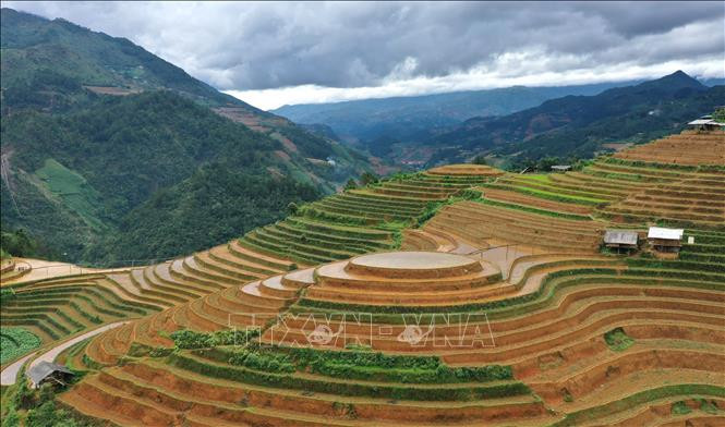 Yên Bái: Vẻ đẹp ruộng bậc thang Mù Cang Chải - Hình 2 Yen Bai: Ve dep ruong bac thang Mu Cang Chai-Hinh-2