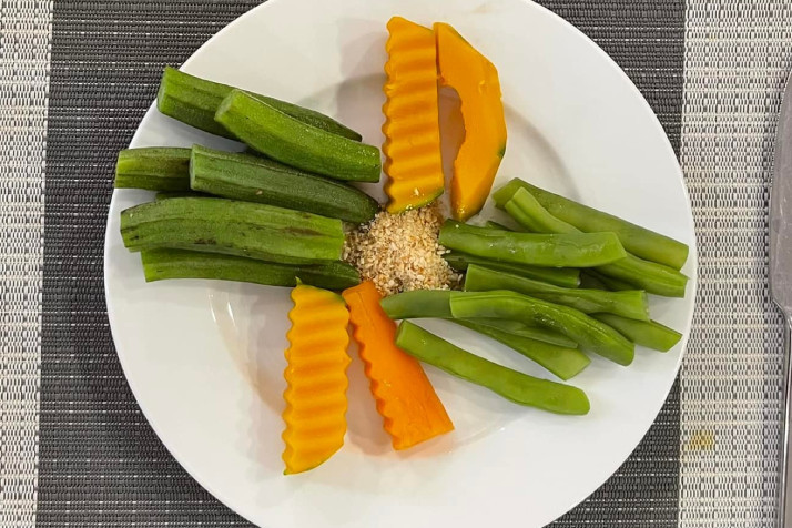 Tac dung bat ngo khi an rau truoc cac mon khac